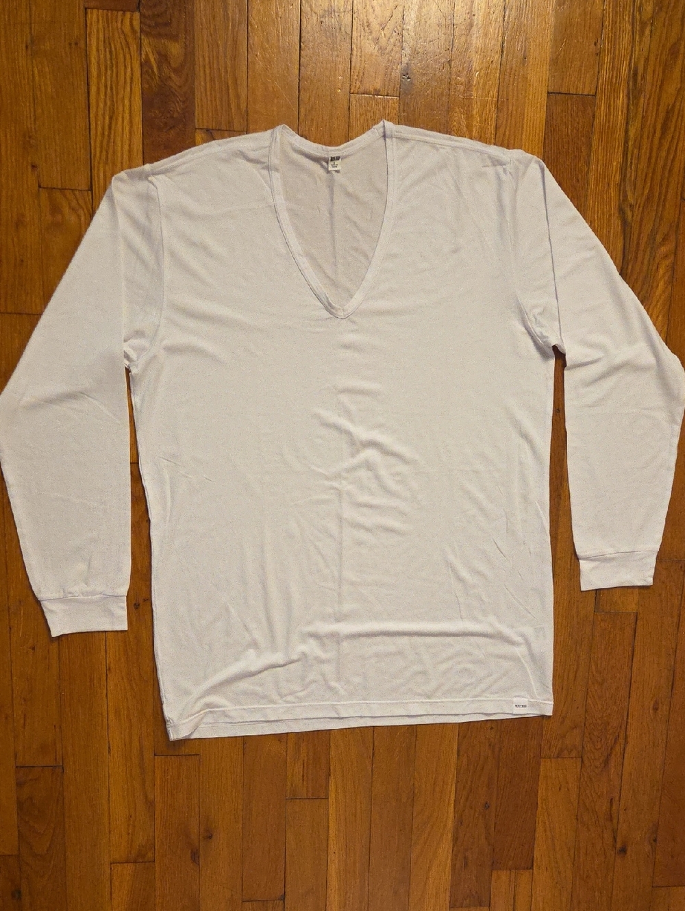 Uniqlo White V-Neck Long Sleeve Tee
